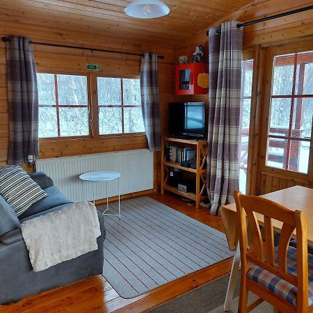 Bakkakot 1 - Cozy Cabins In The Woods アークレイリ エクステリア 写真
